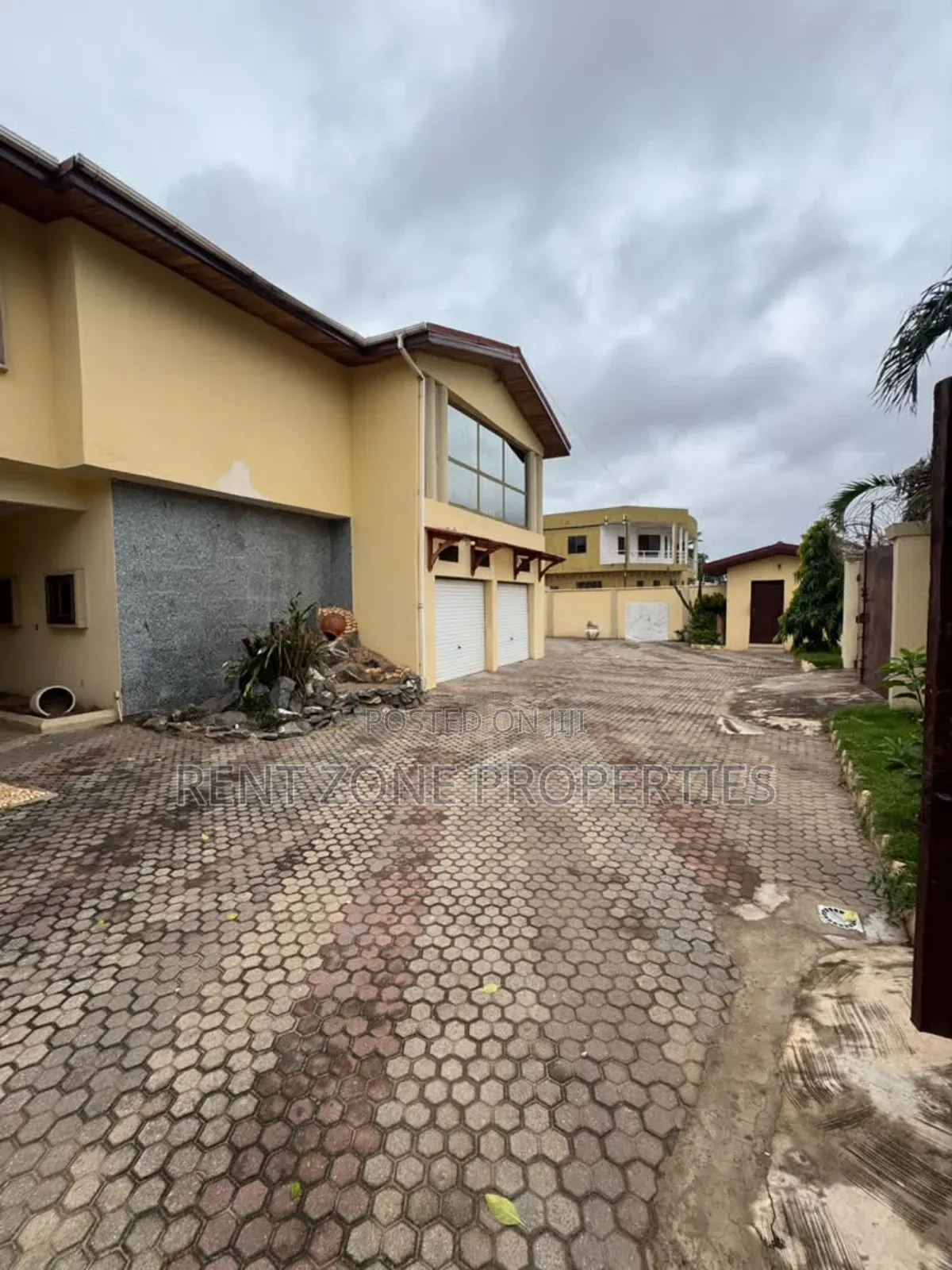 7bdrm House in Achimota for rent