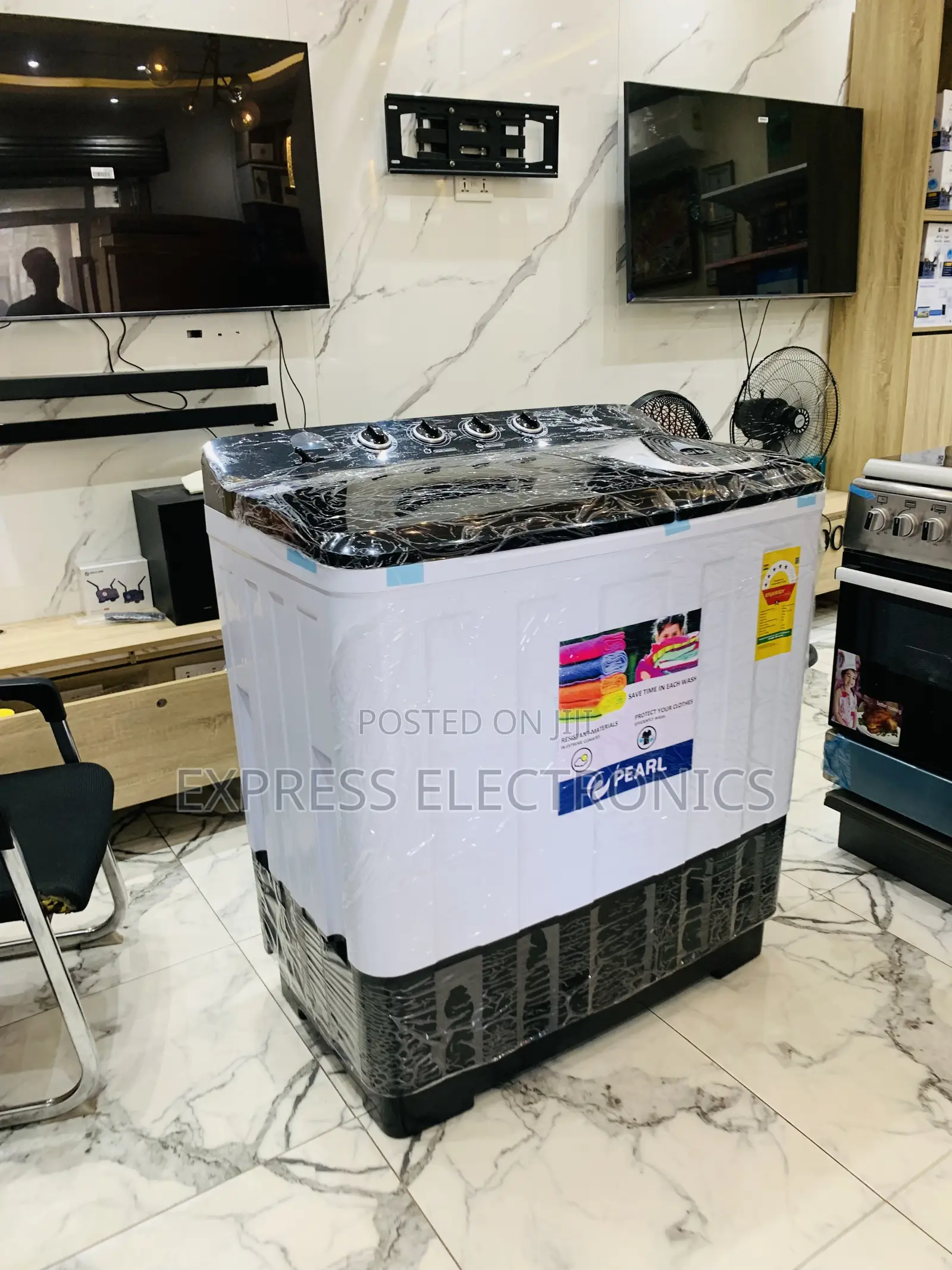 Ultra White Semi Automatic Pearl 18Kg Topload Twintub.