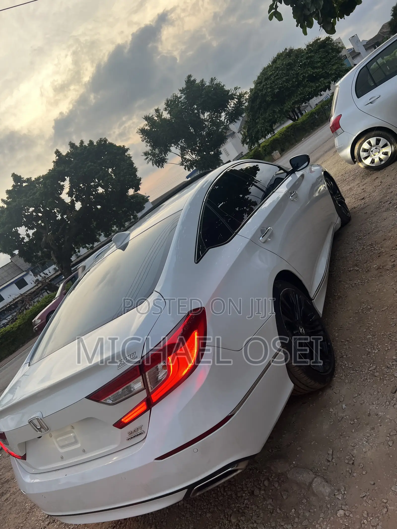 Honda Accord Touring 2.0T 2018 White