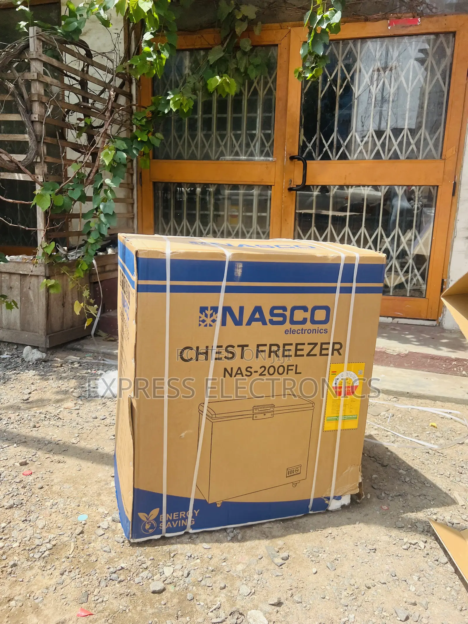 Cool Price Chest Gold Freezer Nasco NAS-200fl