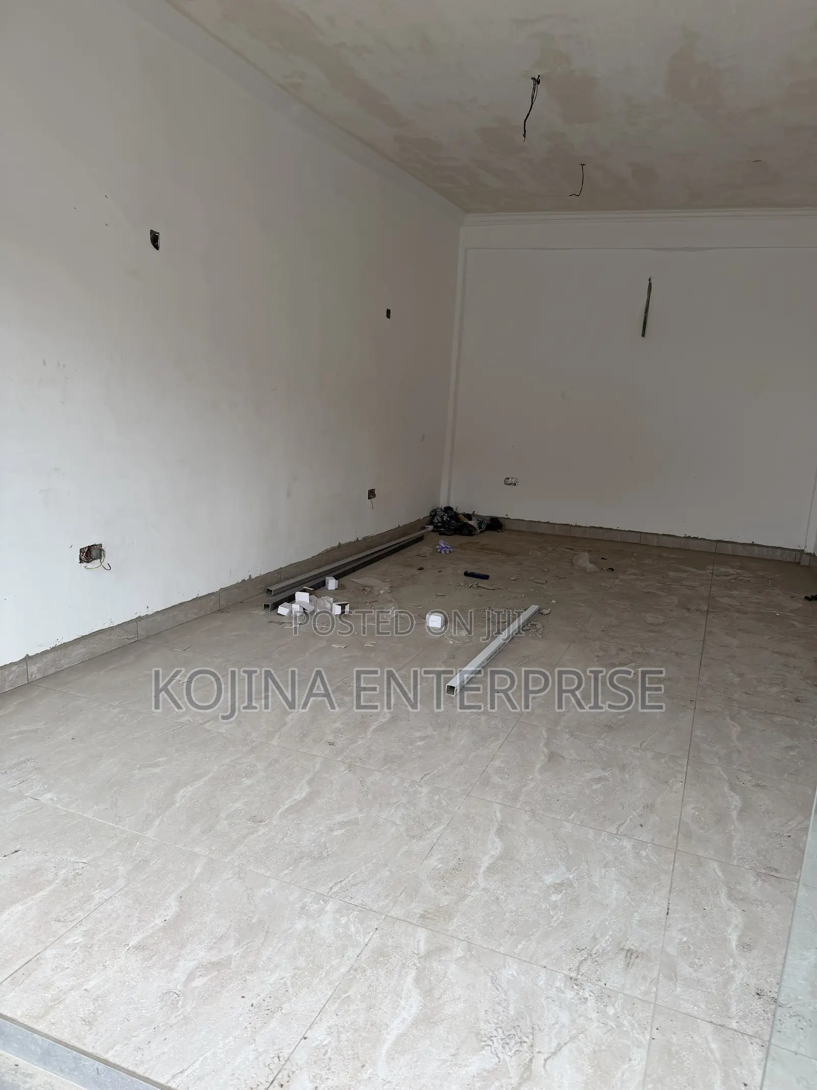  Prime Commercial Shop Space for Rent – Bantama | First Floor | 20 M2