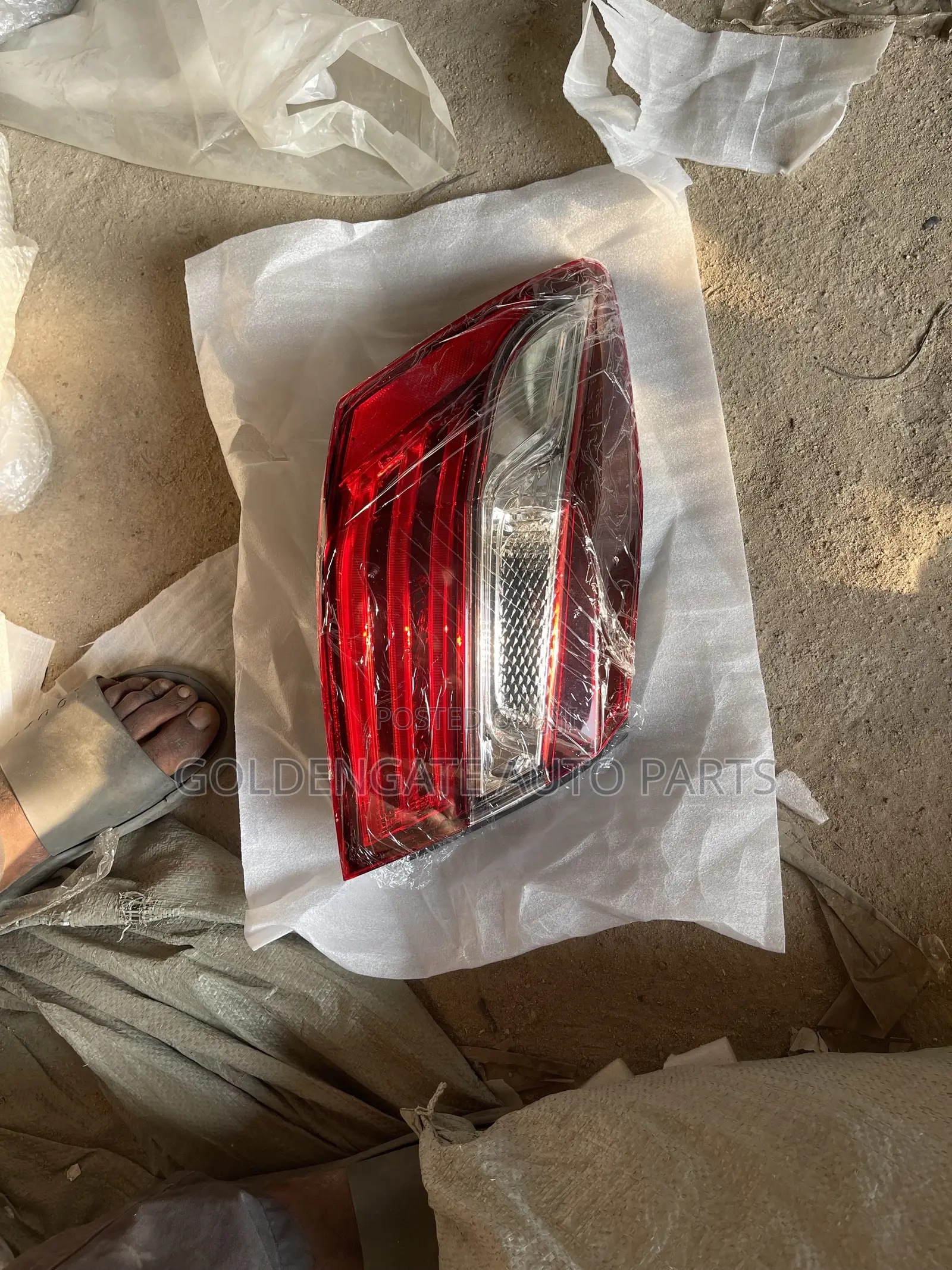 Honda Accord 16 Tail Light