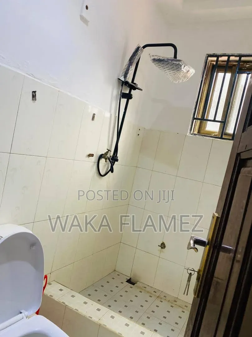 2bdrm Apartment in Sapeiman, Amasaman for rent
