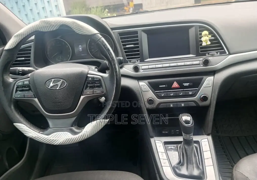 Hyundai Elantra 2017 Blue