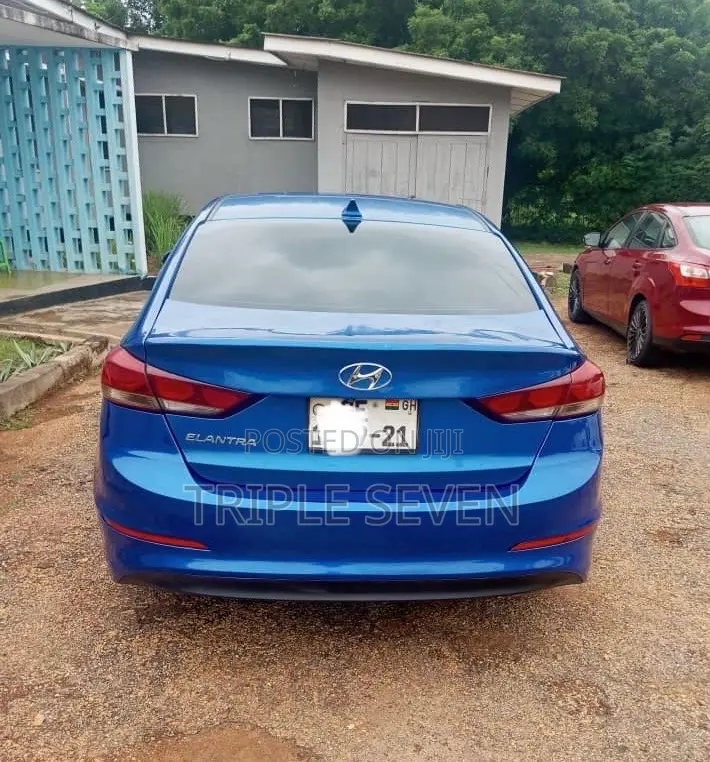 Hyundai Elantra 2017 Blue