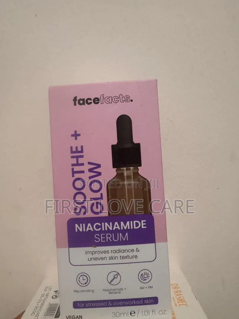Face Facts Smoothie + glowNiacinamide Serum