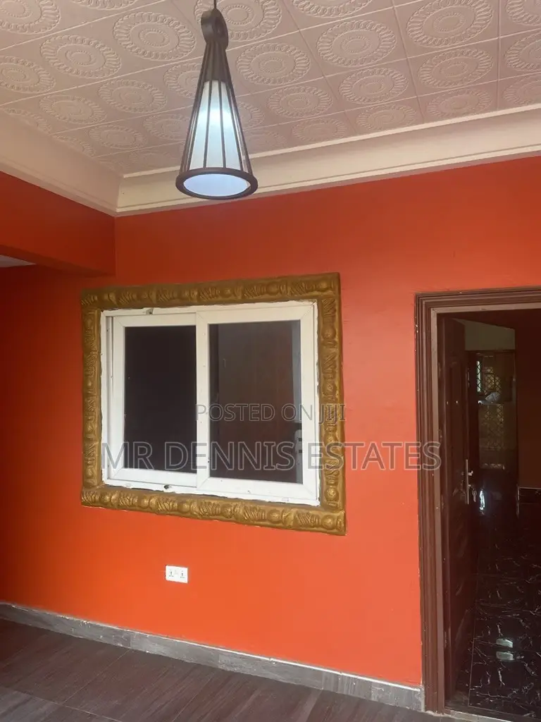 3bdrm Apartment in Westhills Mall for rent