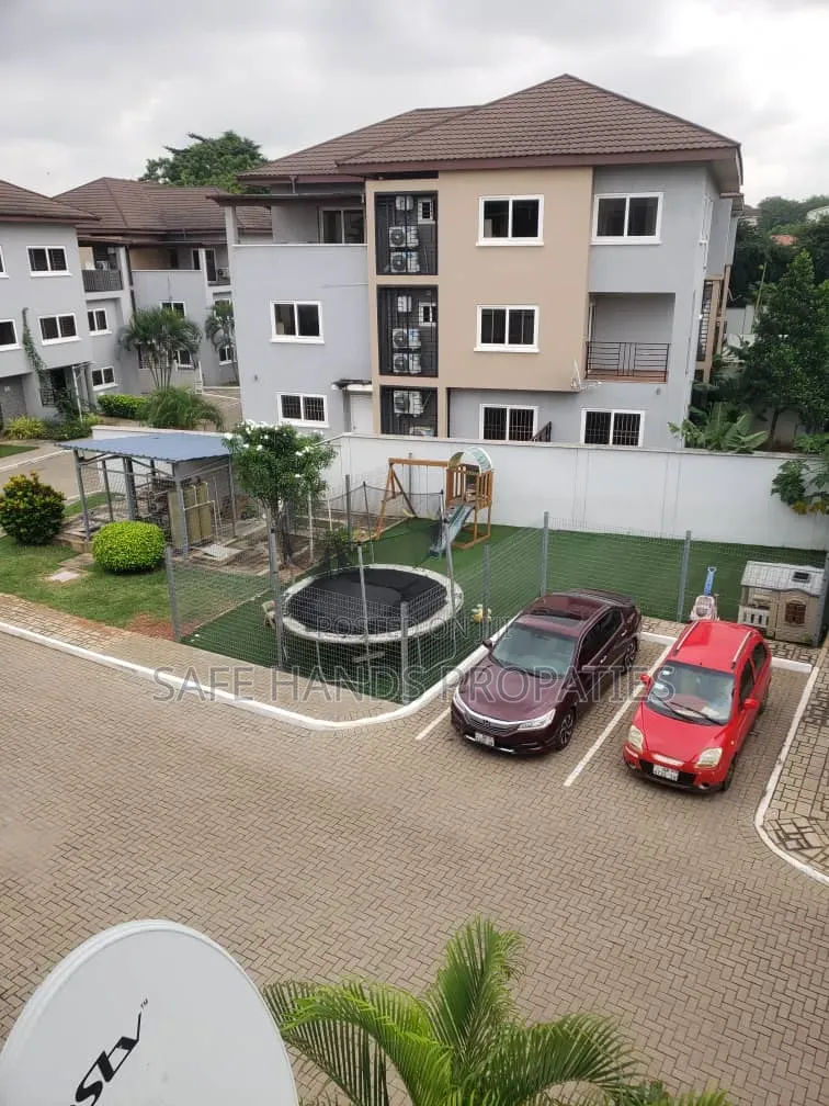 5bdrm House in Accra Metropolitan for rent