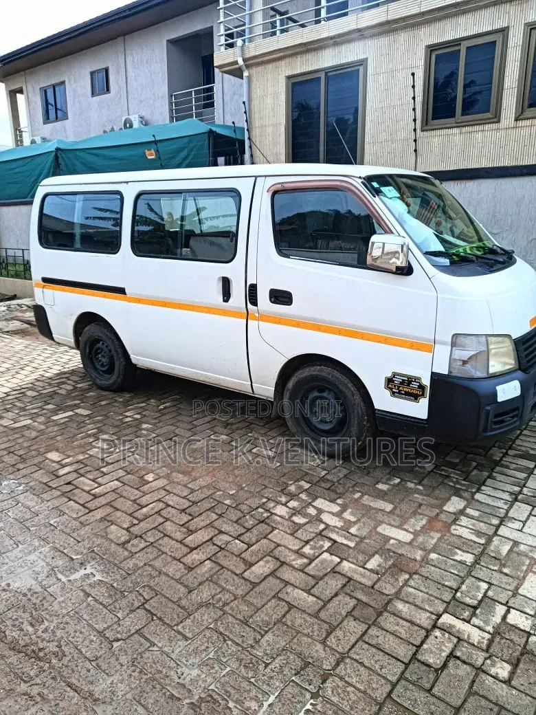 Nissan Caravan (Urvan) 2012 White
