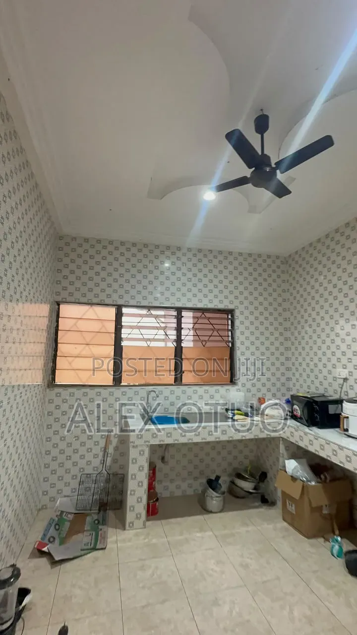 3bdrm Apartment in Alex Otuo Properties, Kumasi Metropolitan for rent