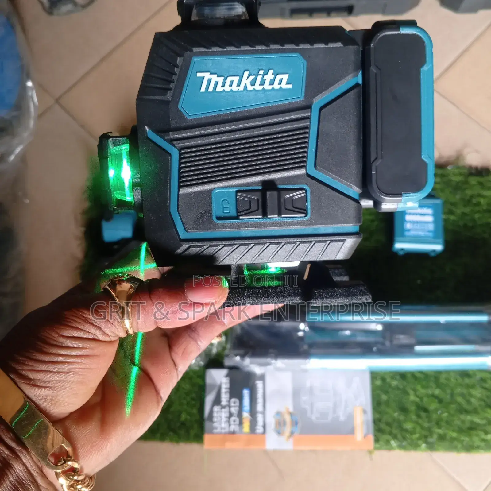 Laser Level (Brand New Makita 16 Lines,360)