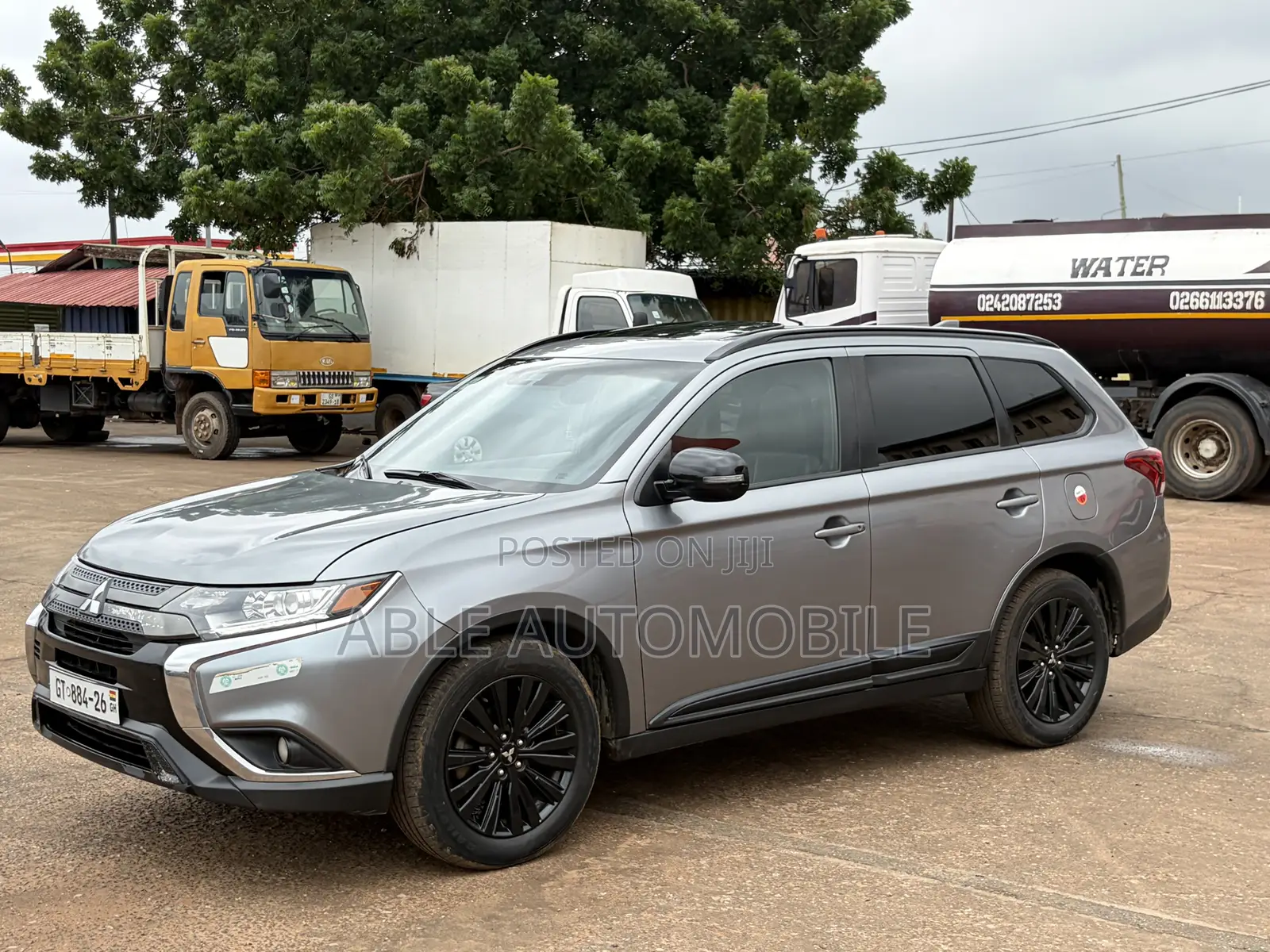 Mitsubishi Outlander SE FWD 2020 Gray