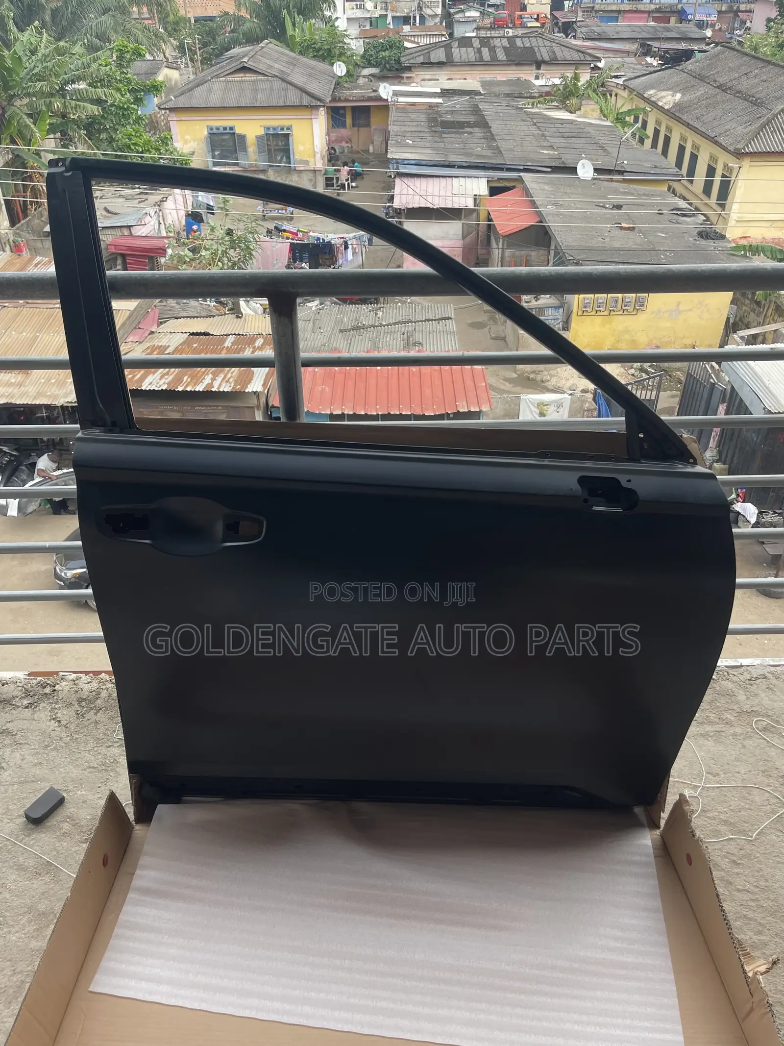 Honda CR-v 23 Front Door
