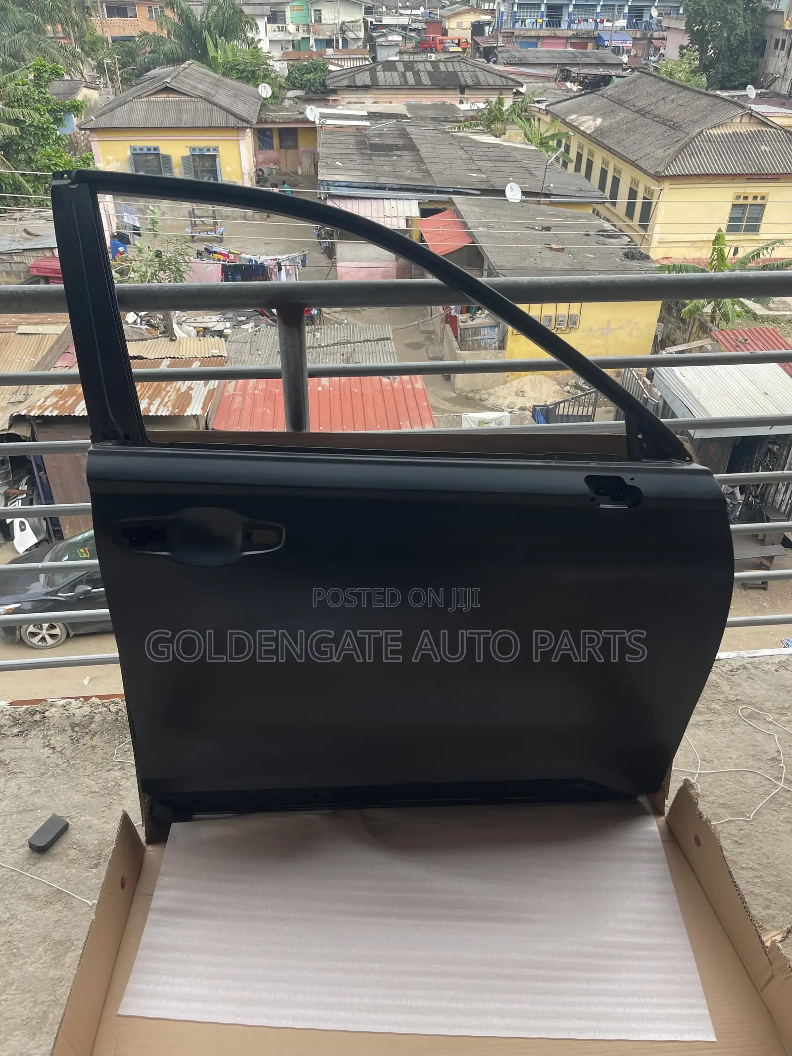 Honda CR-v 23 Front Door