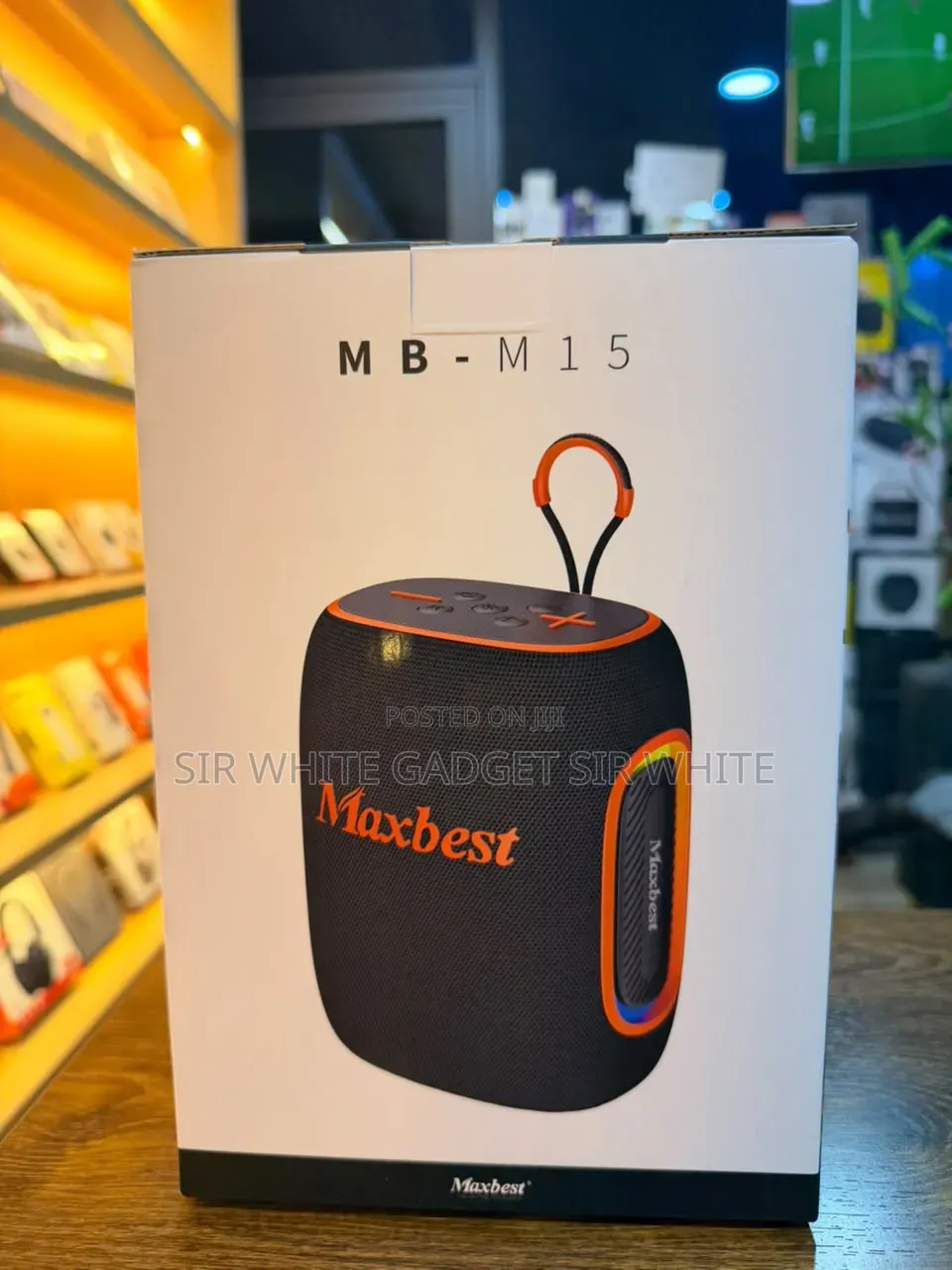Maxbest MB-M15 Is a Portable Wireless Bluetooth Speaker