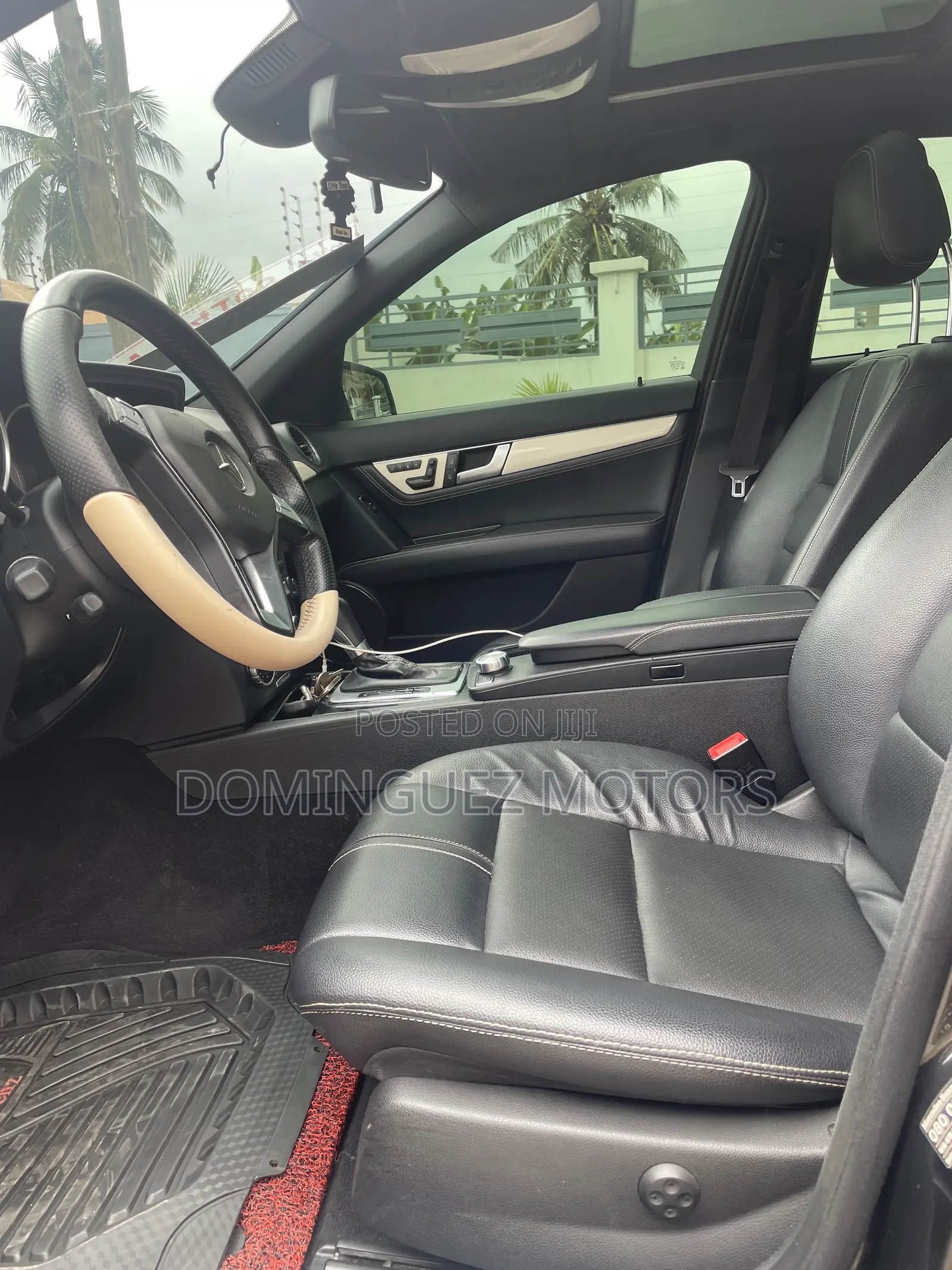 Mercedes-Benz C250 2014 Black
