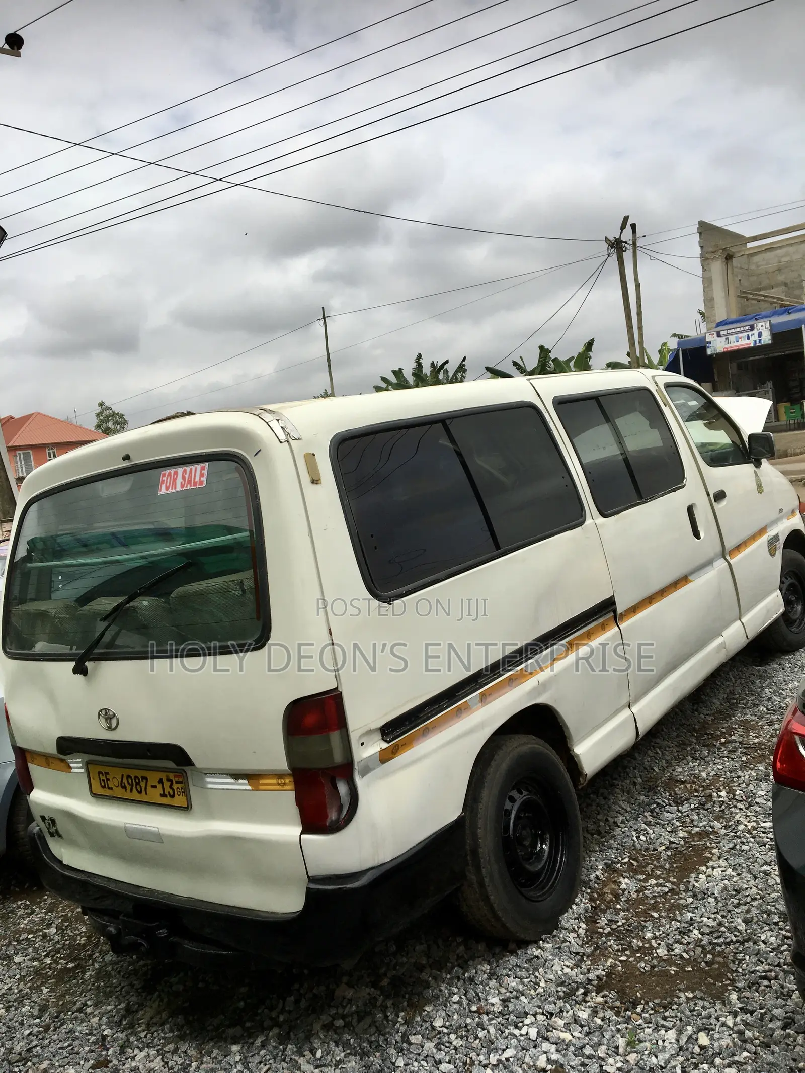 Toyota HiAce 2010 White
