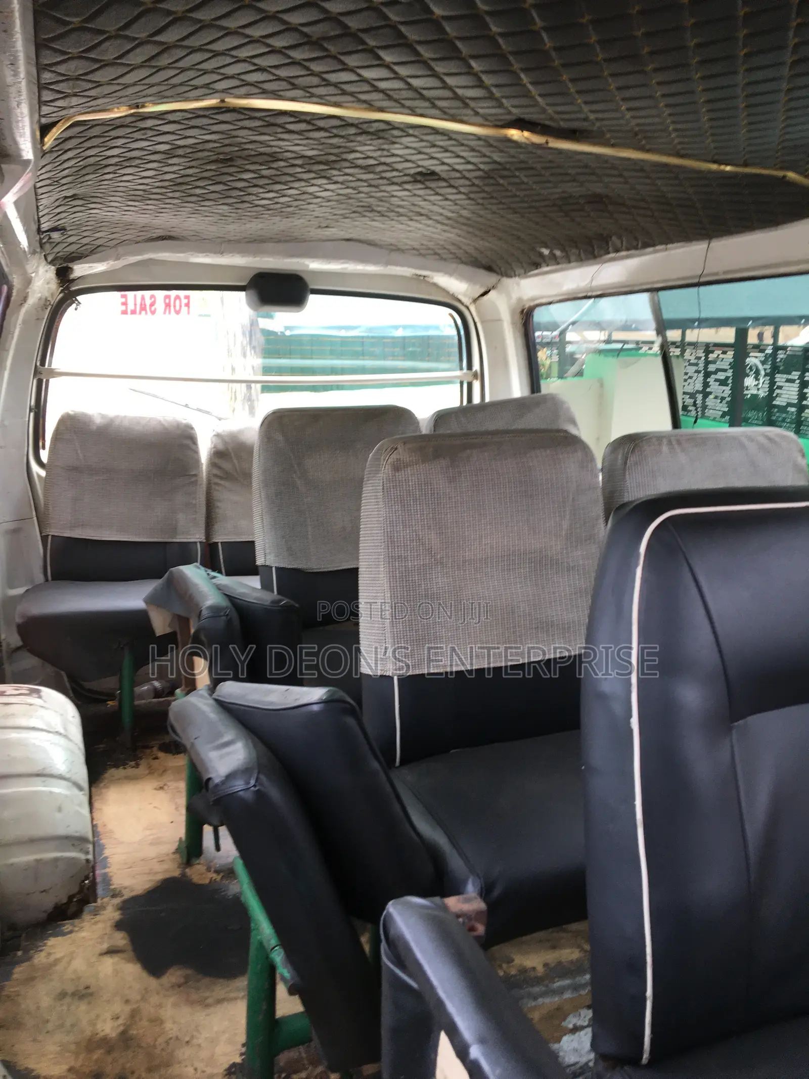 Toyota HiAce 2010 White