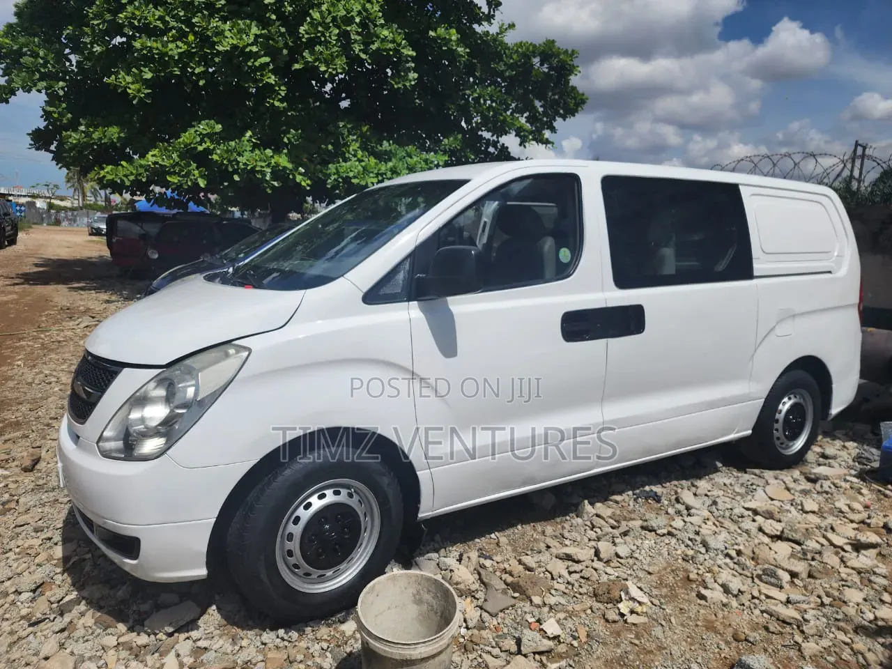 Hyundai H200 2010 White