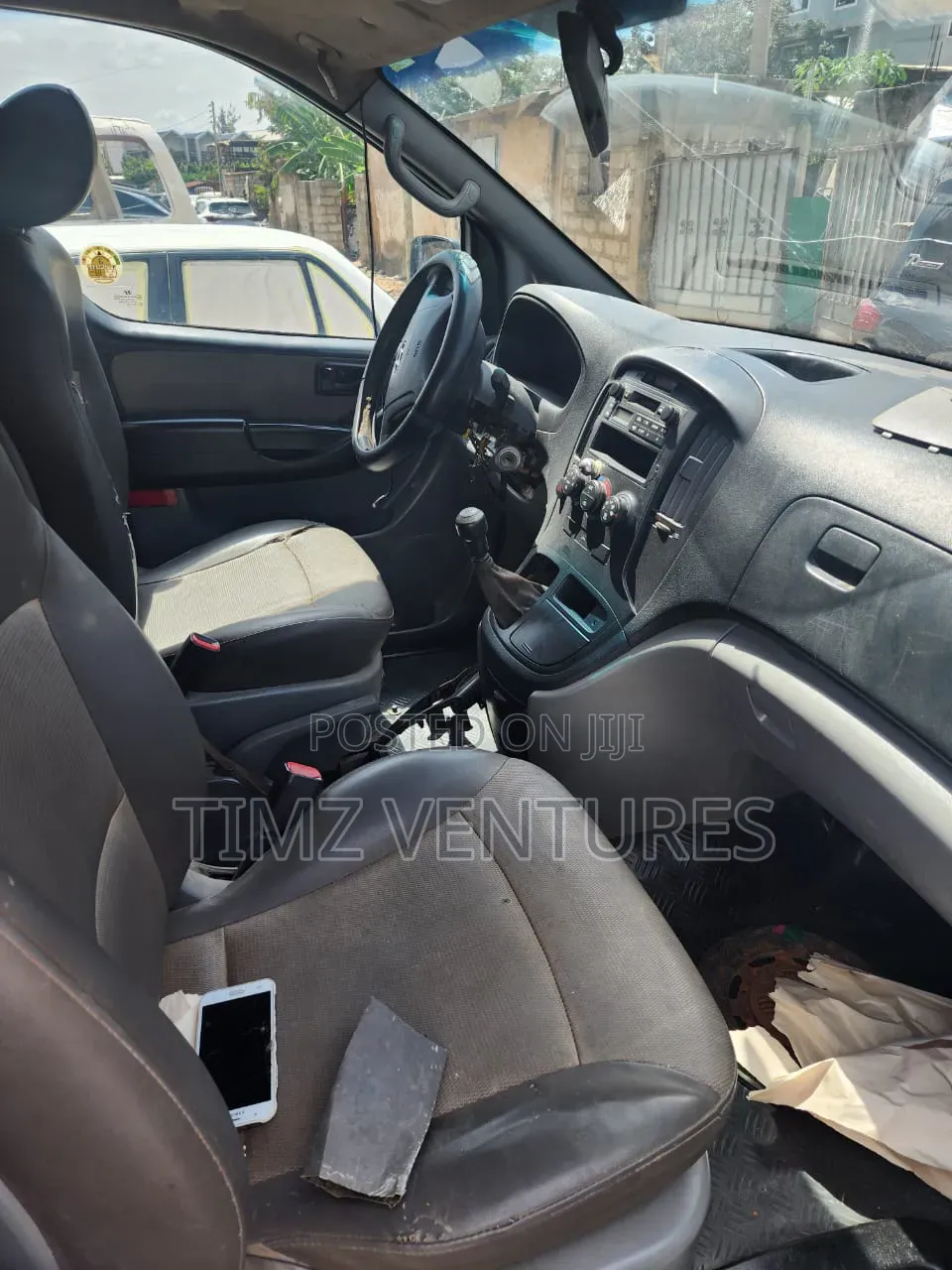 Hyundai H200 2010 White
