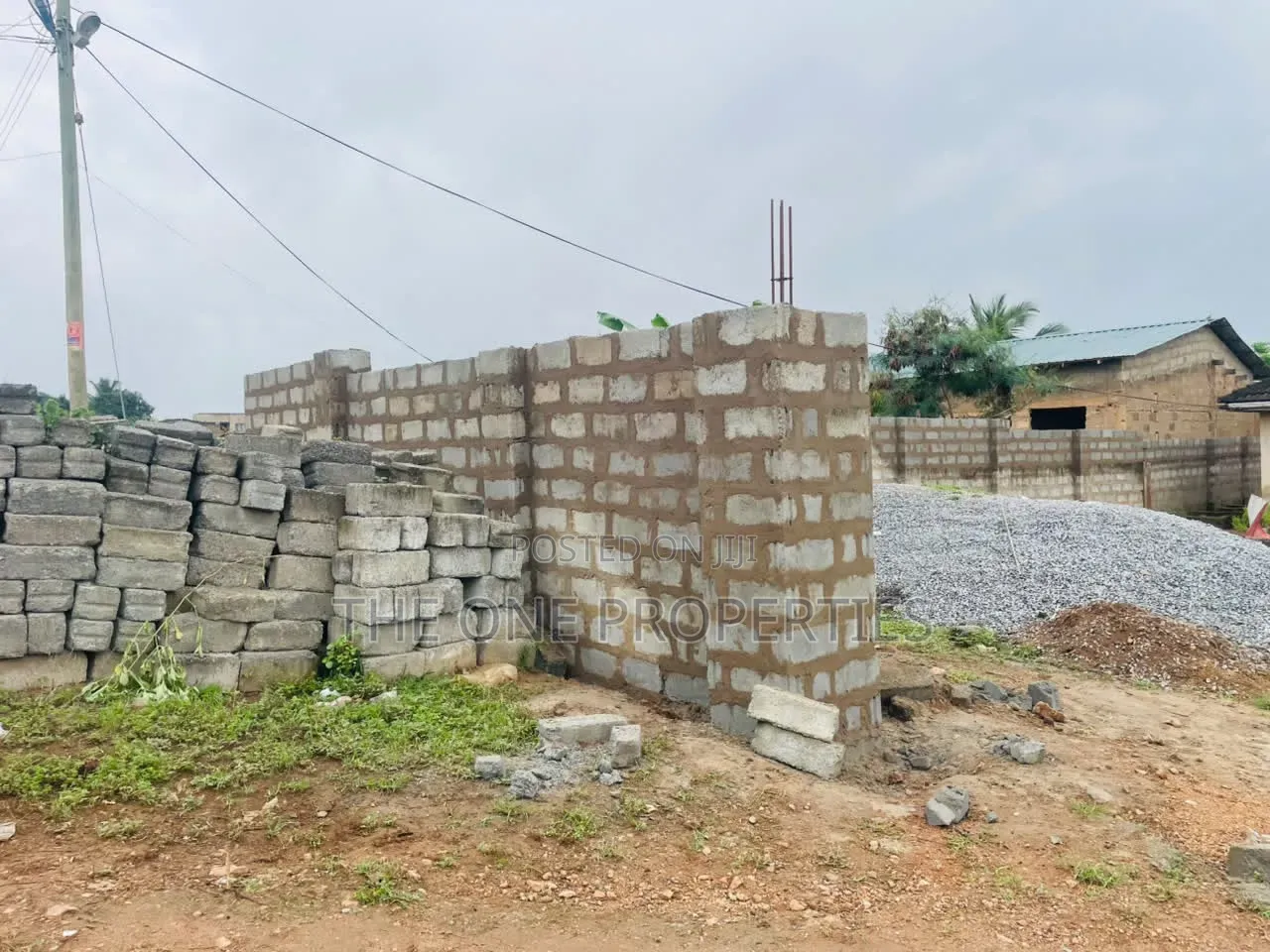 2bdrm House in Adjen Kotoku Papase, Amasaman for sale