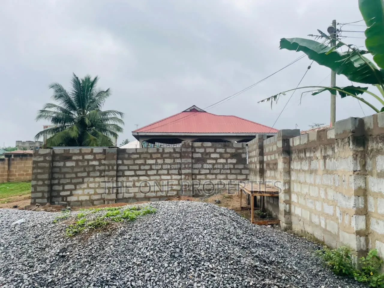 2bdrm House in Adjen Kotoku Papase, Amasaman for sale