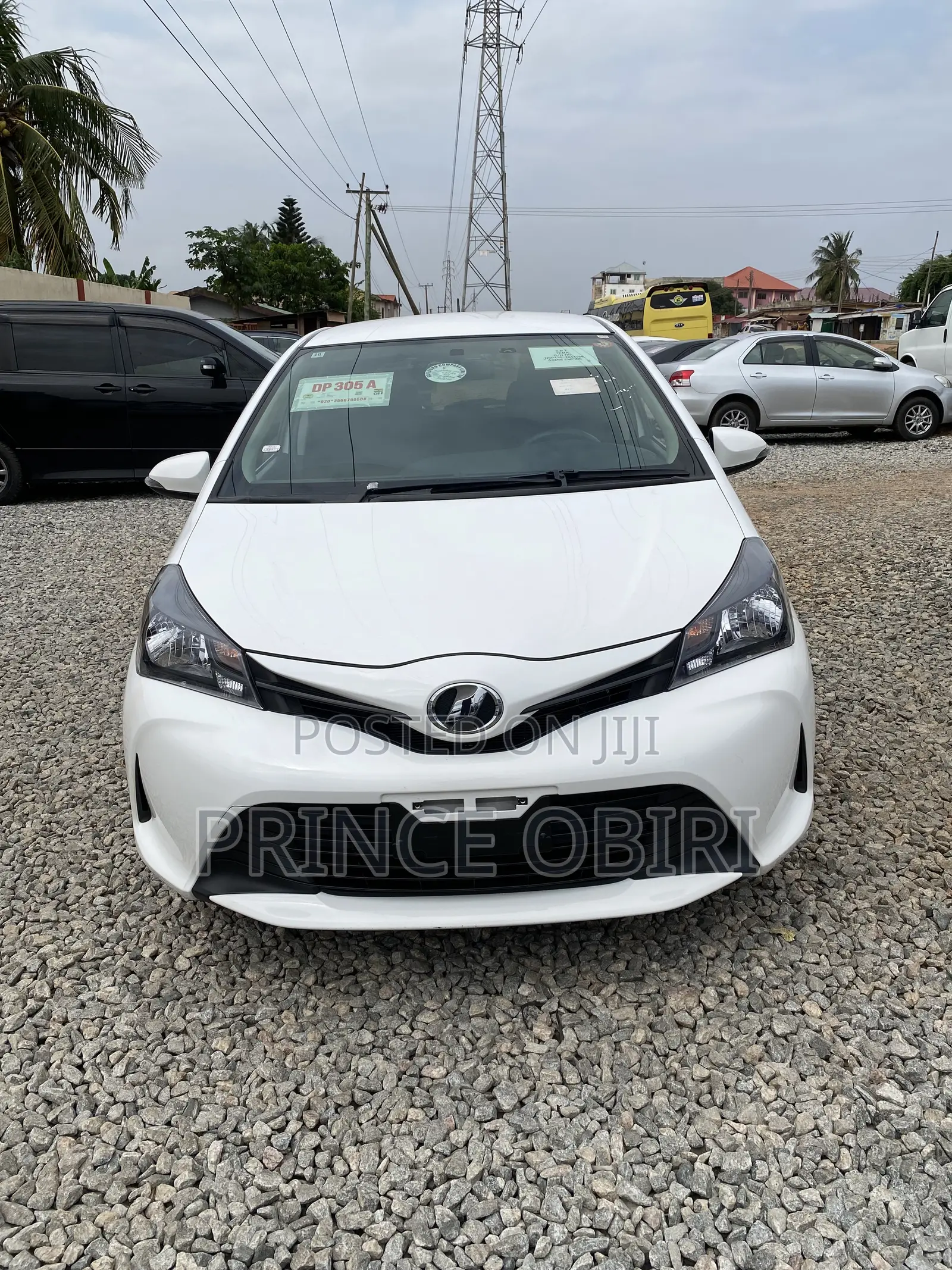 Toyota Vitz 1.3 AWD 5dr 2015 White