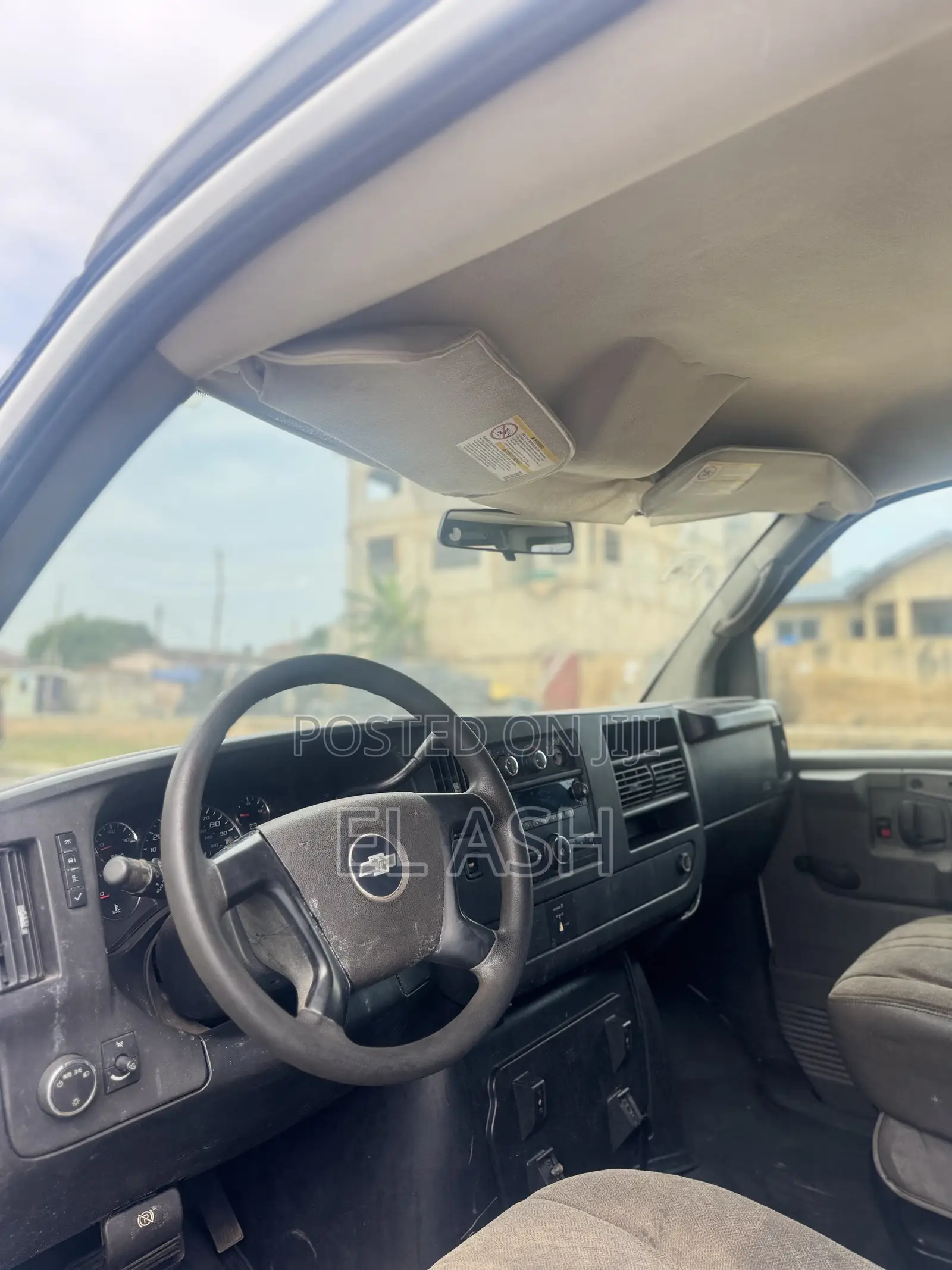 GMC 4500 2010 White