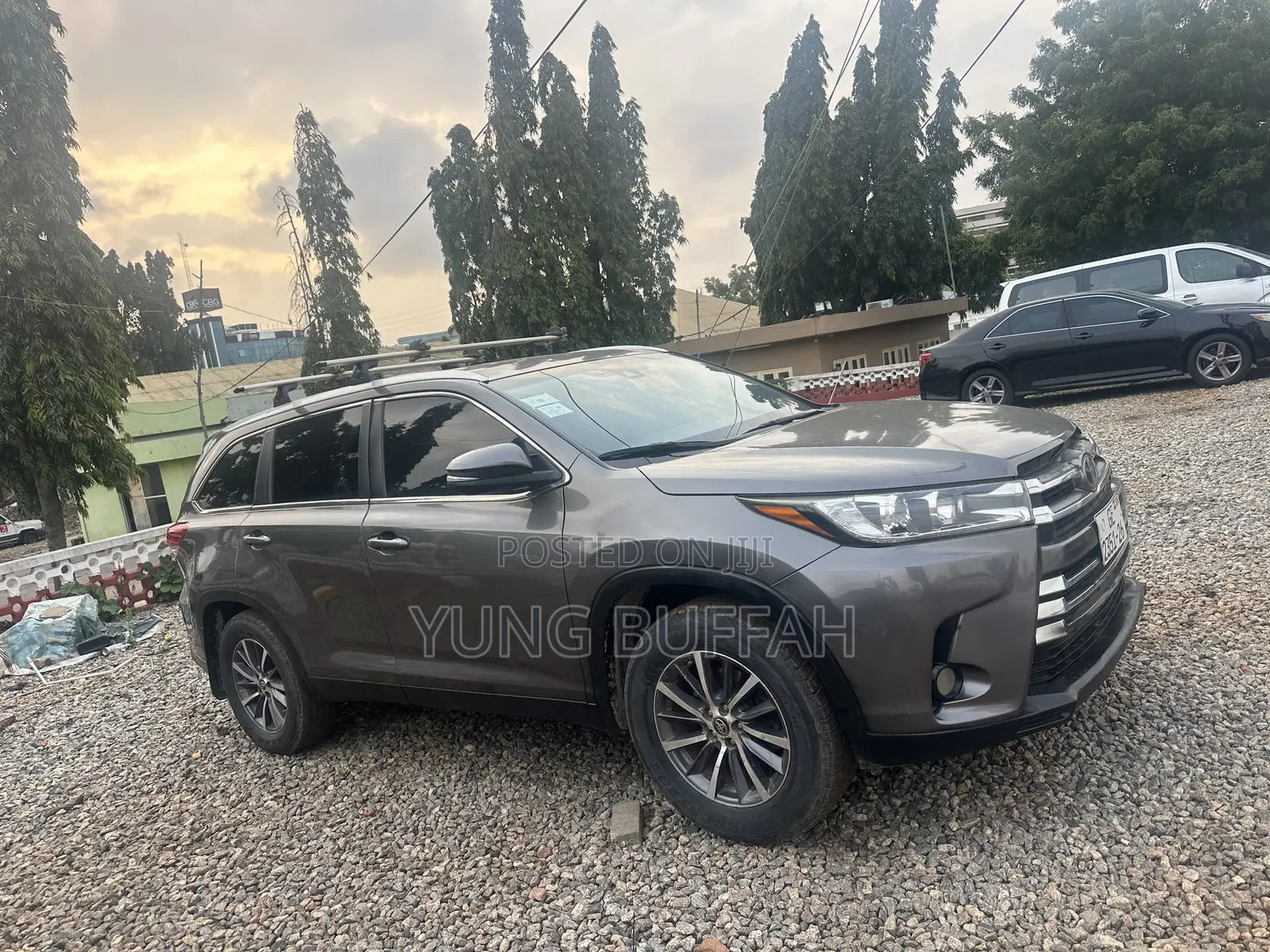 Toyota Highlander XLE 2019 Gray