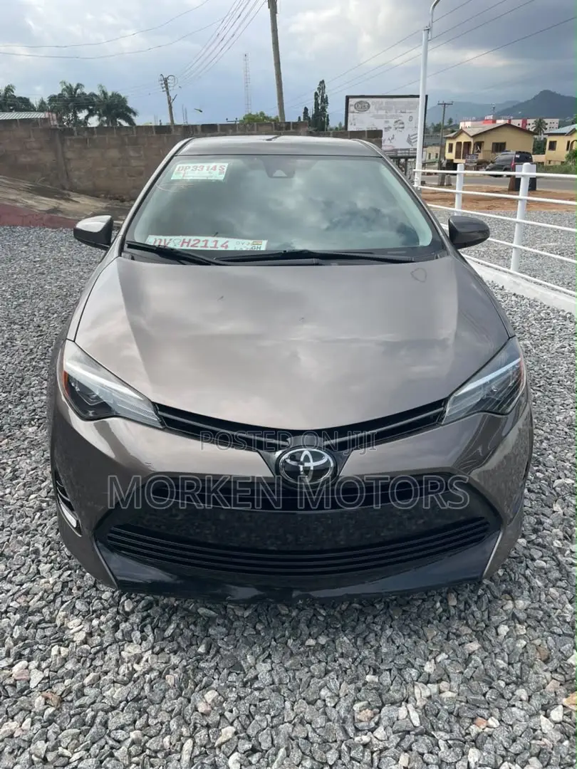 Toyota Corolla L (1.8L 4cyl 2A) 2018 Gray
