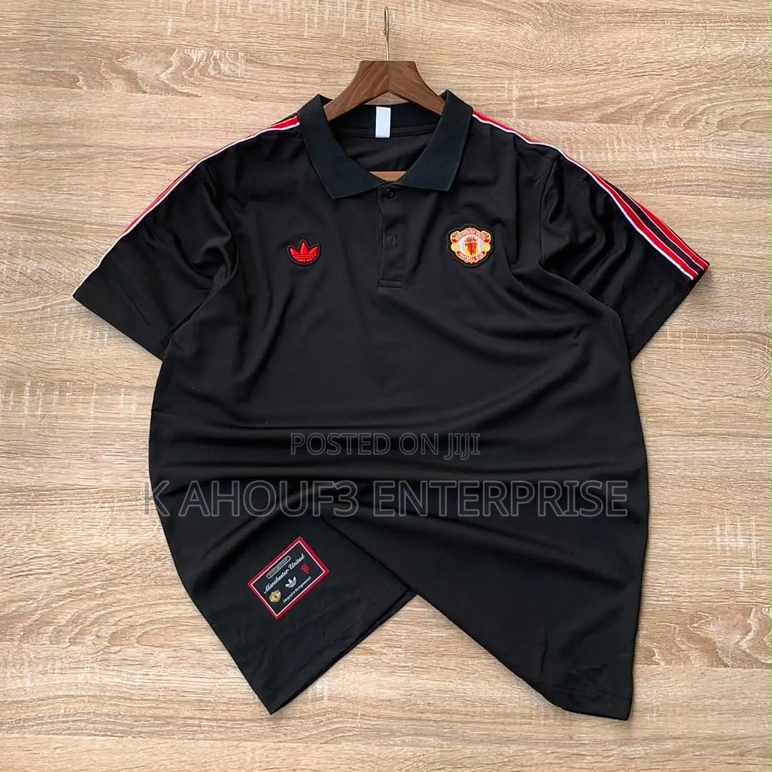 Manchester United Retro Jersey Available