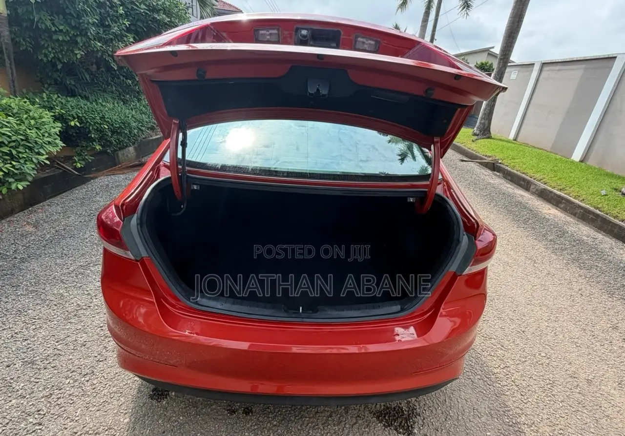 Hyundai Elantra 2017 Red