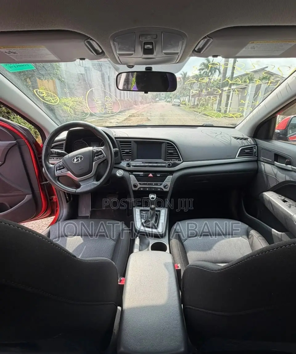 Hyundai Elantra 2017 Red