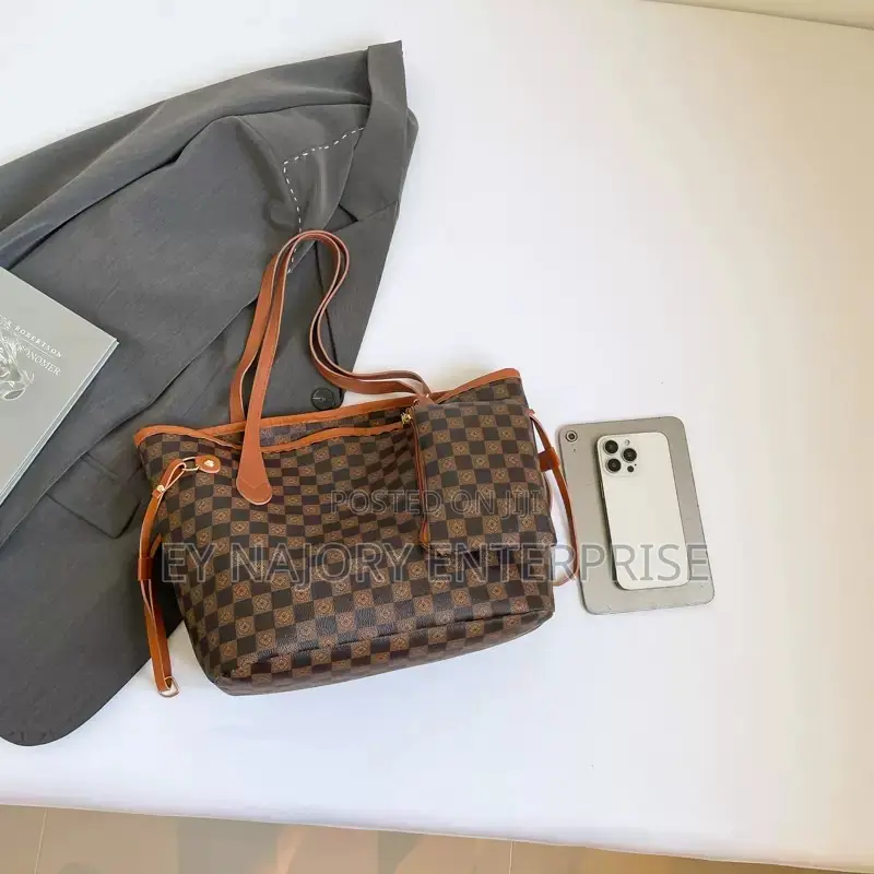 Women’s Tote Bag With a Purse