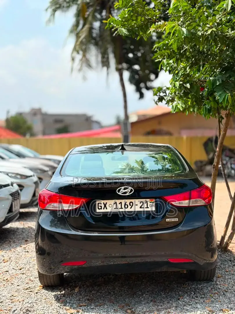 Hyundai Elantra 2012 Black