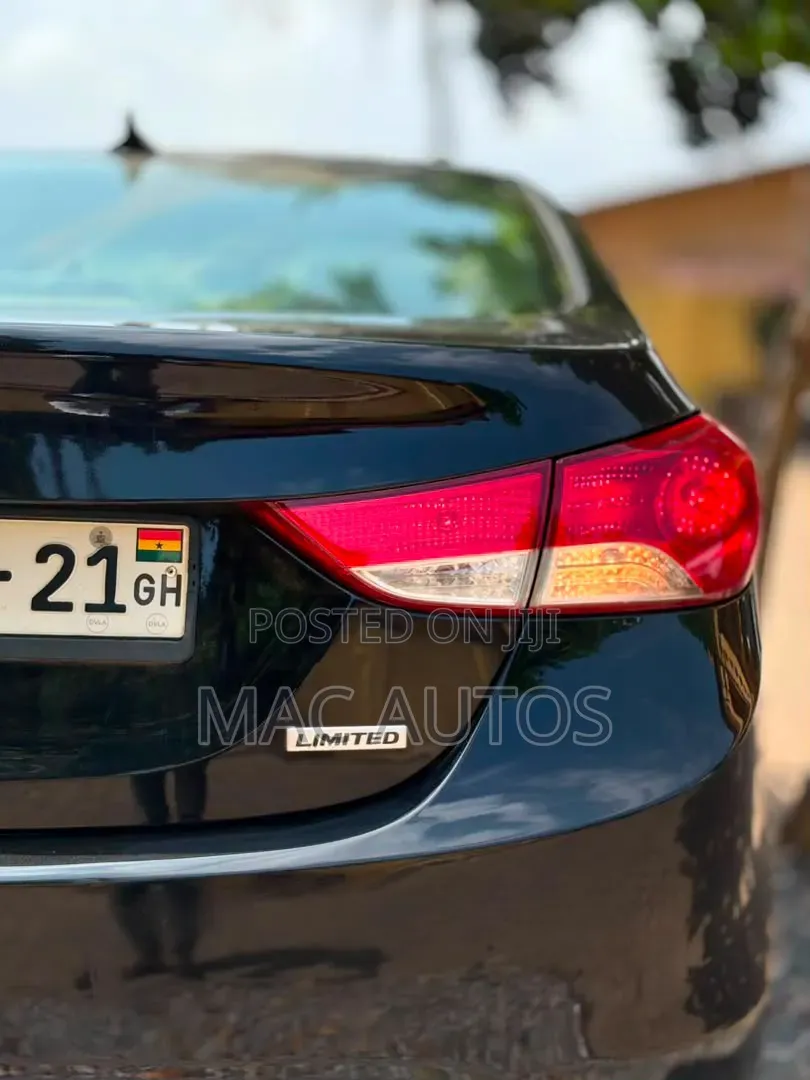 Hyundai Elantra 2012 Black