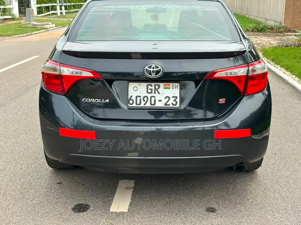 Toyota Corolla 2016 Black