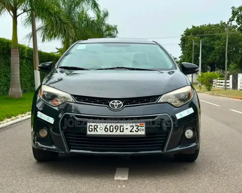 Toyota Corolla 2016 Black