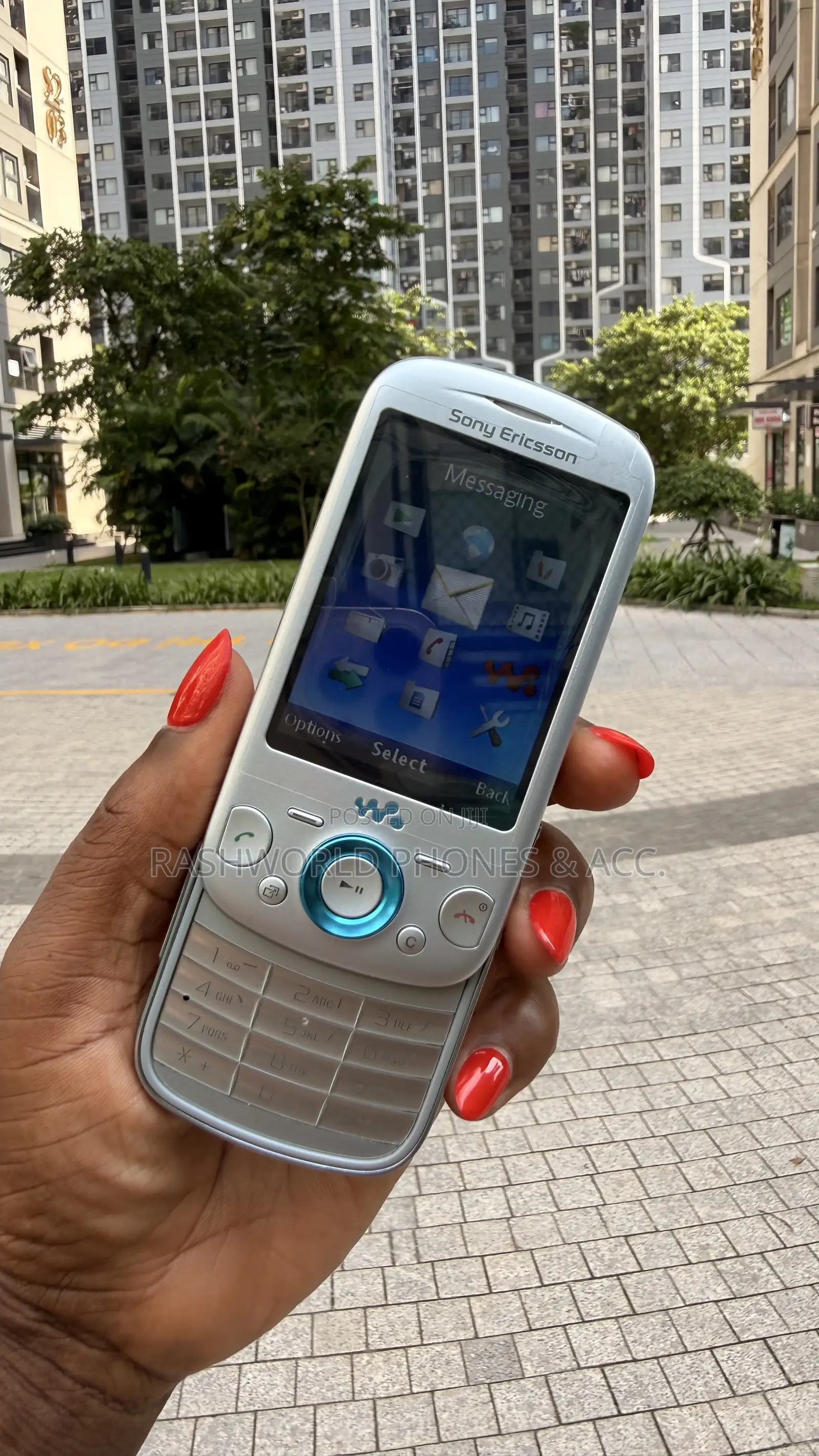 Sony Ericsson W200 Silver