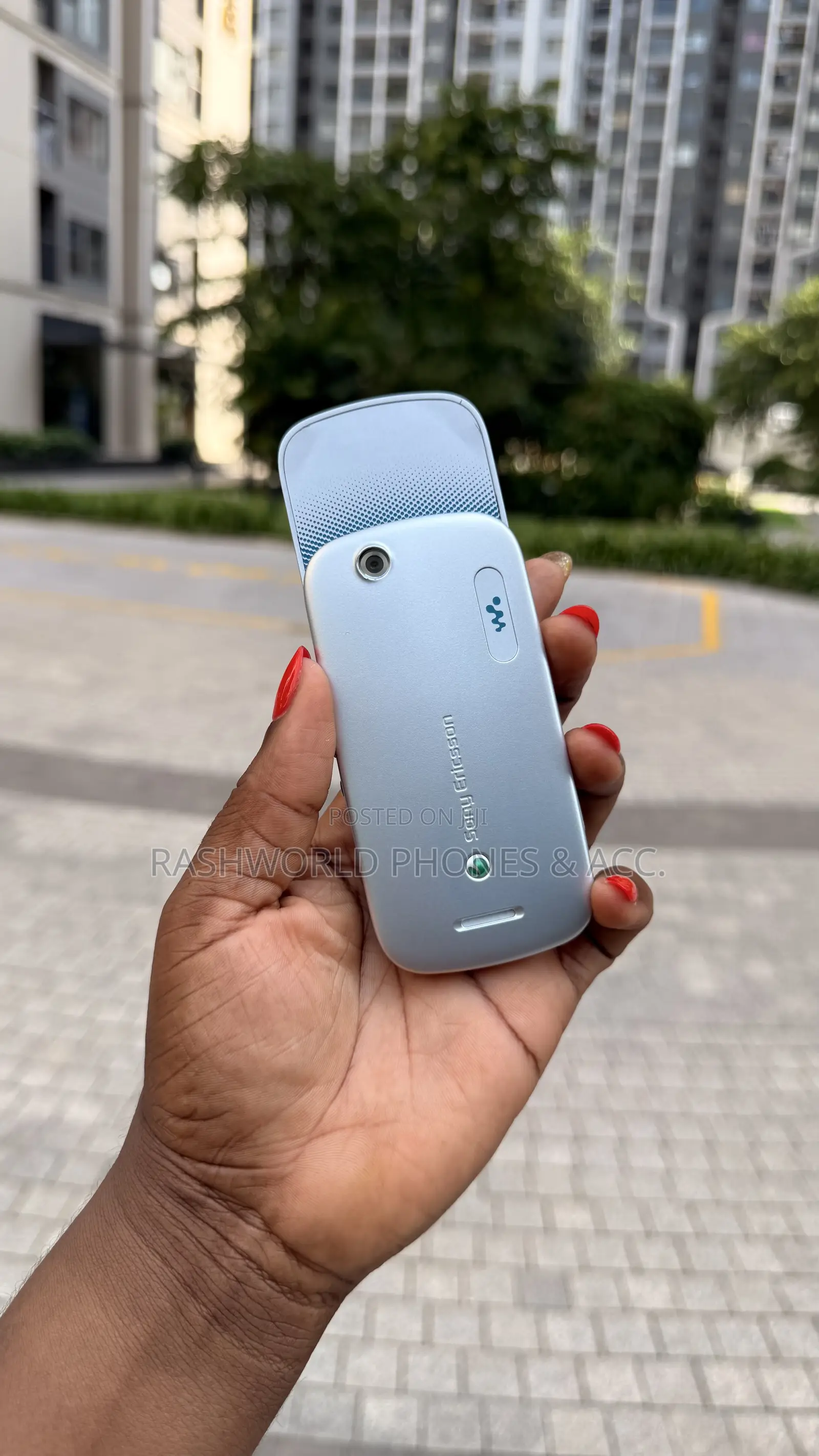 Sony Ericsson W200 Silver