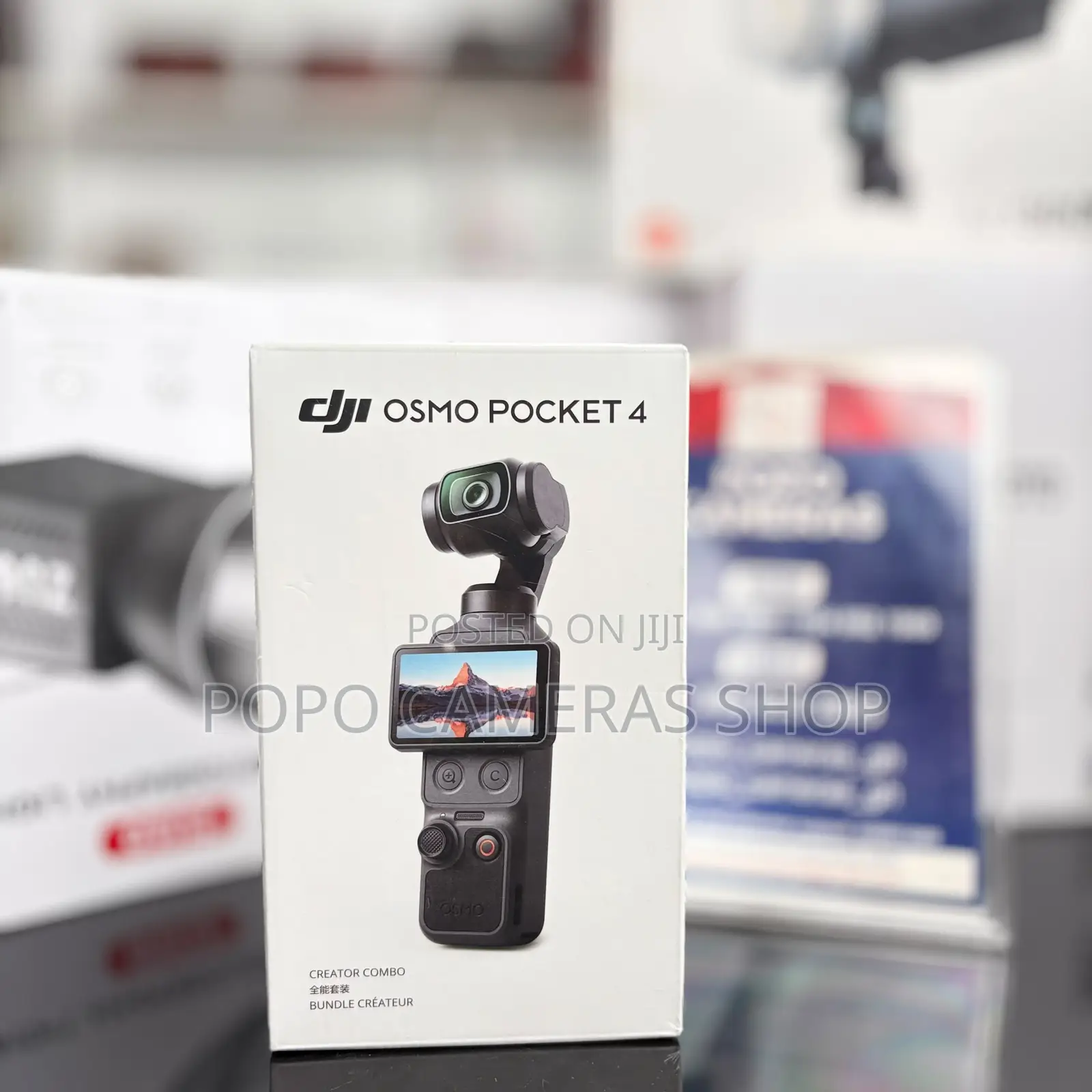 DJI Osmo Pocket 4 Creator Combo