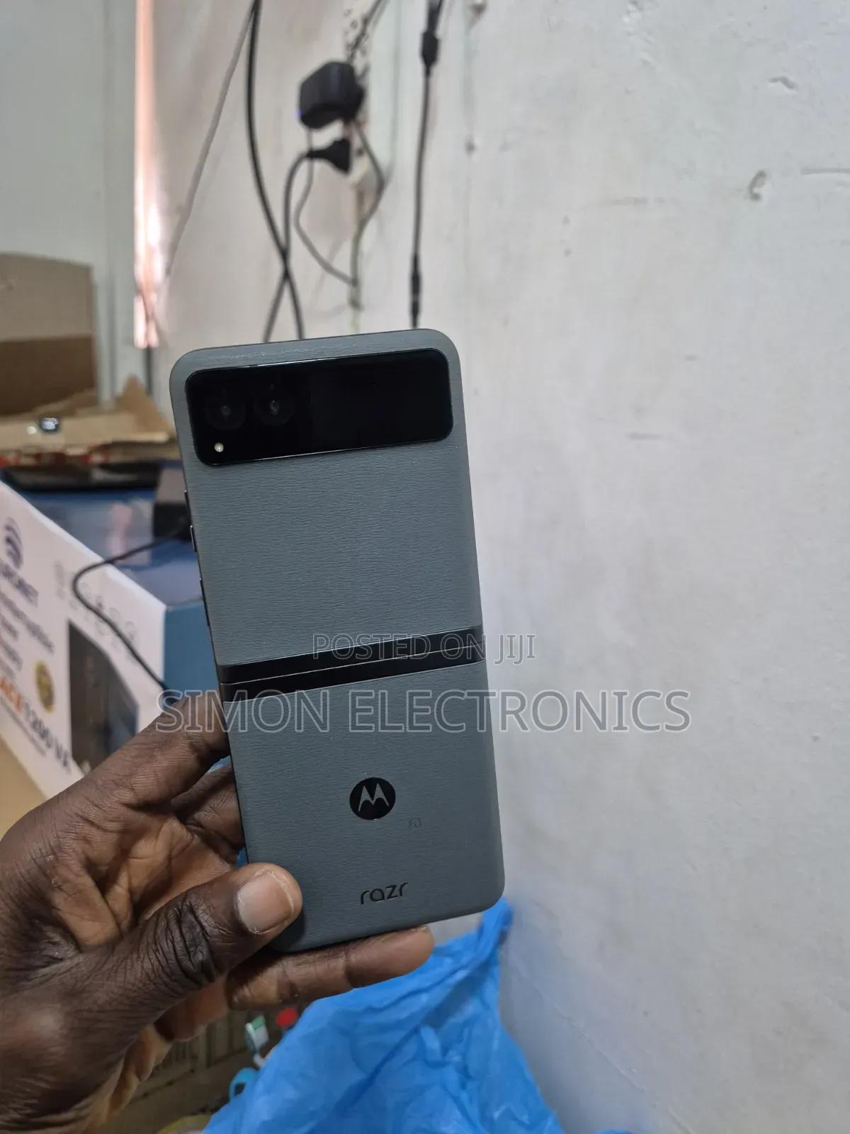 New Motorola Razr 40s 256 GB Gray