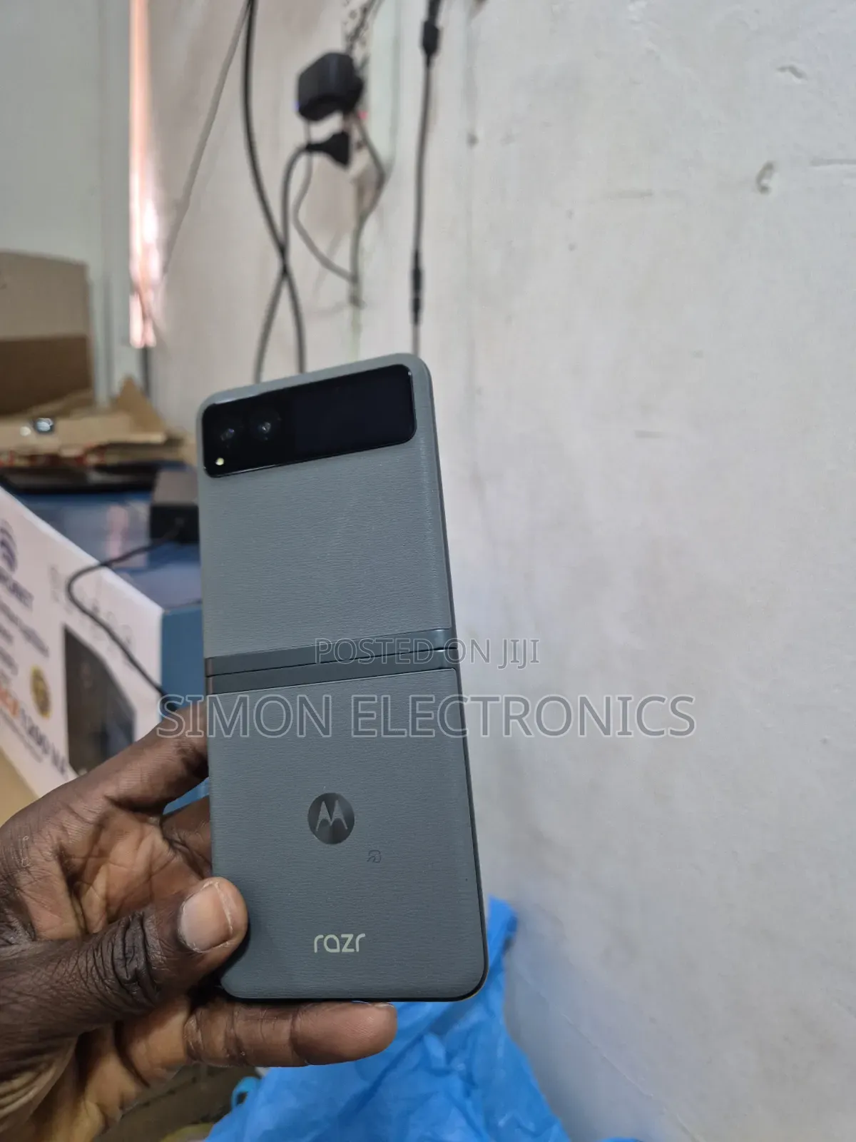 New Motorola Razr 40s 256 GB Gray