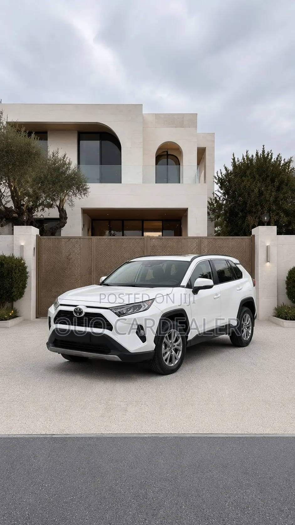 Toyota RAV4 2021 White