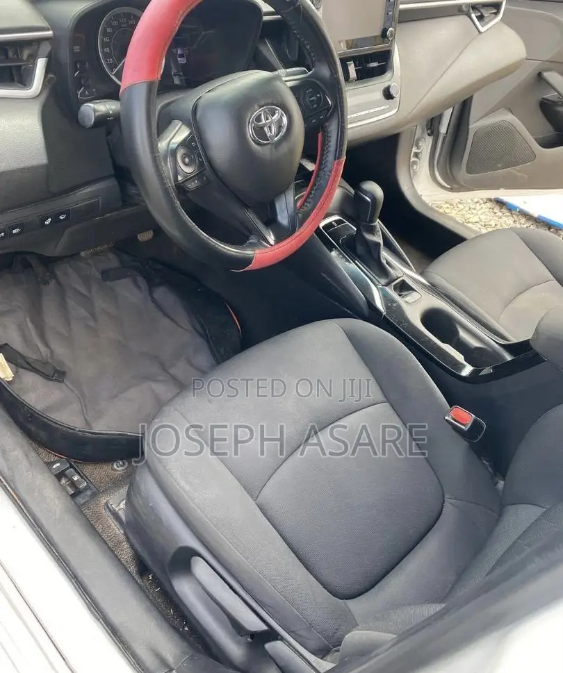 Toyota Corolla SE 2022 White