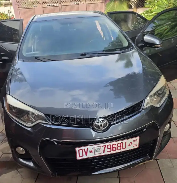 Toyota Corolla 2015