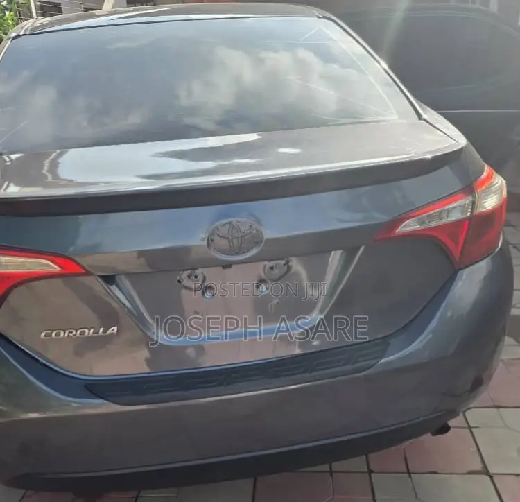 Toyota Corolla 2015
