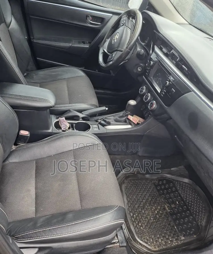 Toyota Corolla 2015