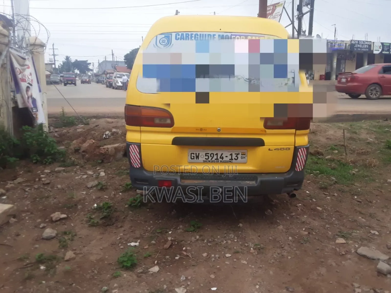 Mitsubishi L300 2004 Yellow