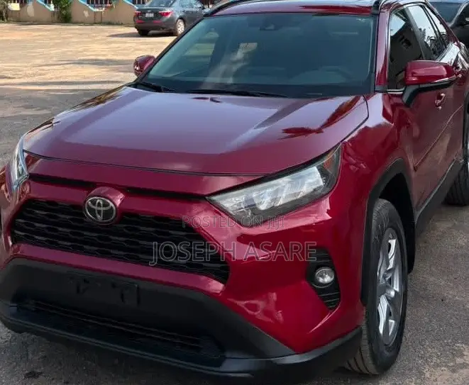 Toyota RAV4 XLE AWD 2020 Red